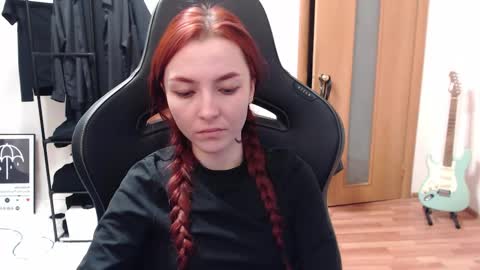 freak online show from December 10, 11:08 pm