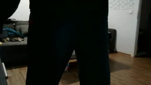 robert online show from March 16, 4:11 pm