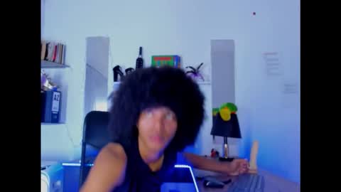 Snapshot of deamon_devil chatting on October 6, 6:33 am deamon_devil online show from October 6, 6:33 am