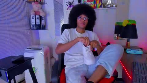 Snapshot of deamon_devil chatting on November 6, 6:53 pm deamon_devil online show from November 6, 6:53 pm