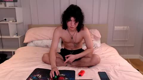 Snapshot of dean_raven chatting on May 11, 7:33 pm dean_raven online show from May 11, 7:33 pm
