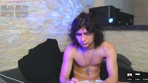 Snapshot of dean_raven chatting on June 20, 10:45 pm dean_raven online show from June 20, 10:45 pm