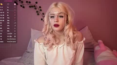 Maggie online show from June 7, 3:38 pm