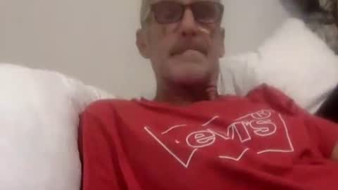 deanofflove221000 online show from November 5, 7:14 pm