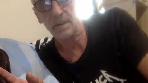 deanofflove221000 online show from November 8, 6:46 am