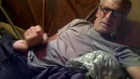 deanofflove221000 online show from January 18, 1:31 am