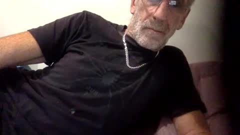 deanofflove221000 online show from March 17, 9:12 am