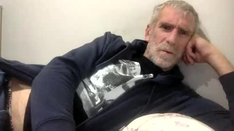 deanofflove221000 online show from April 22, 8:06 am