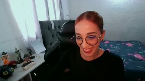 Snapshot of dear_juliet chatting on October 10, 7:35 pm Juliet online show from October 10, 7:35 pm