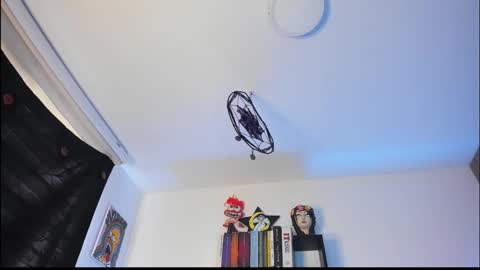 venus  adam online show from April 18, 8:09 pm