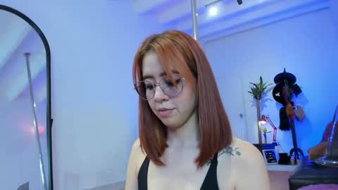 dearmilu28 online show from October 2, 1:12 am