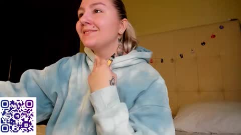 Debbie Mon Tue Fri Sun Sat GMT 3 1000am - 0400pm  online show from November 4, 5:12 pm