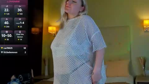 Debbie Mon Tue Fri Sun Sat GMT 3 1000am - 0400pm  online show from February 11, 5:51 pm