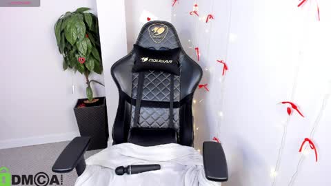 Jennifer online show from April 10, 12:16 am