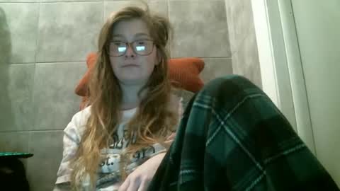 Snapshot of debbieafterhours69 chatting on April 8, 4:34 am DEBBIE online show from April 8, 4:34 am
