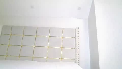 debbie online show from February 26, 7:35 pm