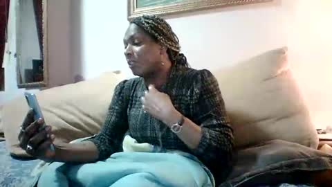 Snapshot of debbyxxl chatting on February 6, 11:30 pm debohar online show from February 6, 11:30 pm