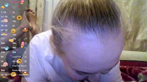 Snapshot of debora_lissa chatting on December 19, 9:17 pm Debby online show from December 19, 9:17 pm