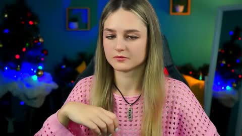 Snapshot of deboralarson chatting on December 17, 3:50 am Debora online show from December 17, 3:50 am