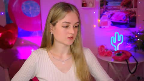 Snapshot of deboralarson chatting on March 10, 6:49 am Debora online show from March 10, 6:49 am