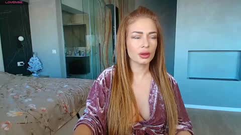 Monique online show from January 14, 9:04 am