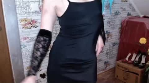 Snapshot of debramilf chatting on December 8, 4:14 am DebraMilf online show from December 8, 4:14 am