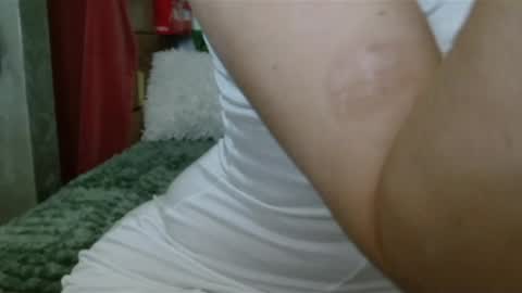 Snapshot of debramilf chatting on February 8, 6:54 am DebraMilf online show from February 8, 6:54 am