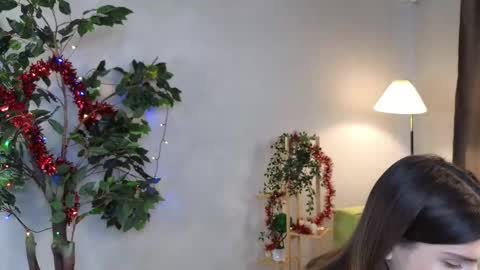 Lily online show from January 16, 7:12 am