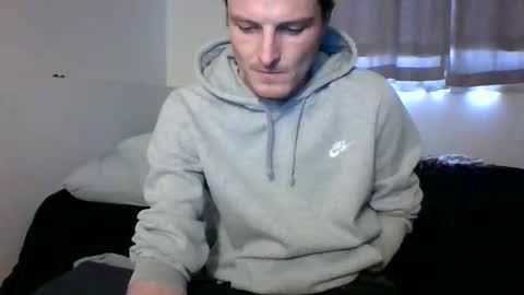 Dee4dayz online show from April 17, 8:45 pm