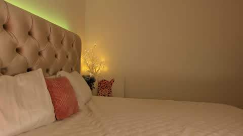 Denise online show from February 14, 7:12 pm