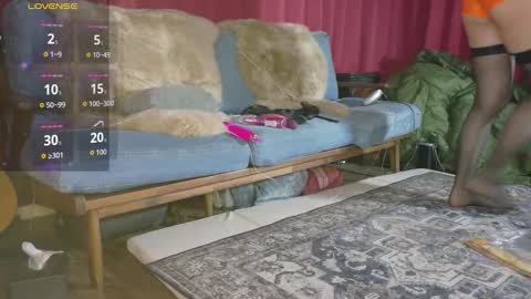 Snapshot of deebee4649 chatting on September 27, 7:35 am DBJapanese Couple online show from September 27, 7:35 am