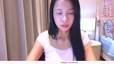Snapshot of deedeedoll chatting on July 11, 11:24 am deedeedoll online show from July 11, 11:24 am