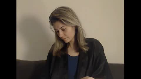 Deelightfull online show from December 9, 9:39 am