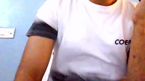 Snapshot of deepak4ualways chatting on March 9, 7:01 am sandy4umylove2014 online show from March 9, 7:01 am