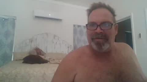 Snapshot of deepdiveme chatting on October 5, 7:23 pm deepdiveme online show from October 5, 7:23 pm