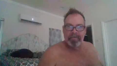 Snapshot of deepdiveme chatting on October 19, 6:52 pm deepdiveme online show from October 19, 6:52 pm