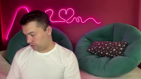 deeplookscouple online show from September 12, 1:11 pm