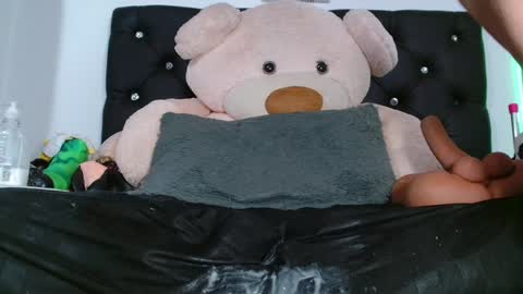 Selena online show from December 11, 8:28 pm