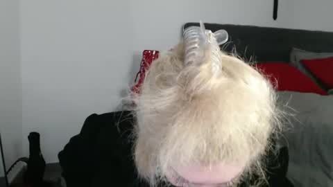 Jenna online show from December 18, 6:14 pm