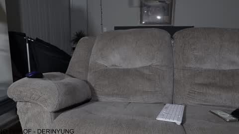 Snapshot of deeyungguy chatting on January 26, 11:50 am  more content and goodies online show from January 26, 11:50 am