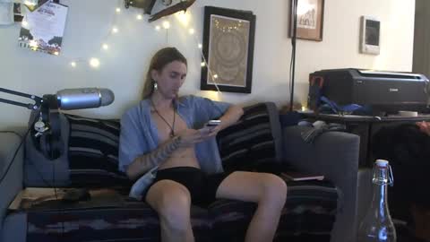 definatelyvegan online show from October 6, 1:36 am