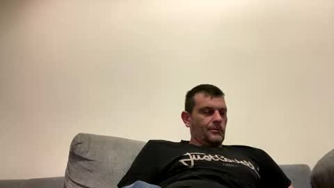 Snapshot of defloy chatting on December 1, 8:03 pm Defloy online show from December 1, 8:03 pm