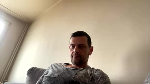 Snapshot of defloy chatting on December 3, 8:12 am Defloy online show from December 3, 8:12 am