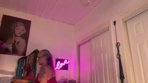 Snapshot of degeneratesaint chatting on September 26, 4:16 am Tori online show from September 26, 4:16 am