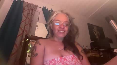 Tori online show from April 25, 2:03 am