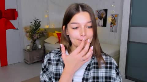 DegreeOfSincerity online show from February 4, 7:18 am