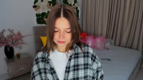 DegreeOfSincerity online show from February 15, 1:21 am