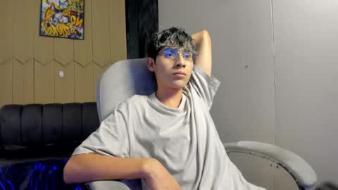 Deilan Wolf  online show from March 5, 4:52 am