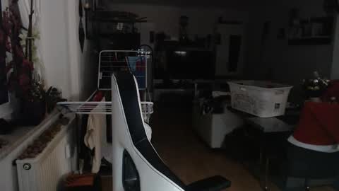 Snapshot of deinprinz2312 chatting on January 8, 5:21 am deinprinz2312 online show from January 8, 5:21 am