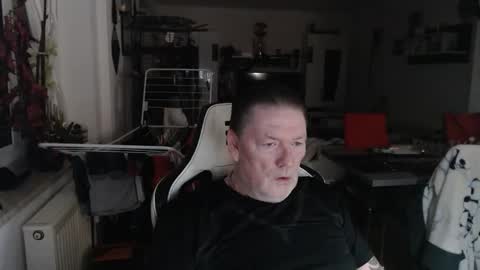 Snapshot of deinprinz2312 chatting on January 12, 5:34 am deinprinz2312 online show from January 12, 5:34 am